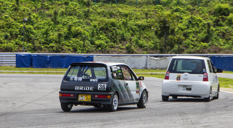Illustration for article titled Few pics from a keicar race at Kota Circuit today...